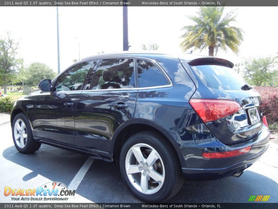 2011 Audi Q5 2.0T quattro Deep Sea Blue Pearl Effect / Cinnamon Brown Photo #5