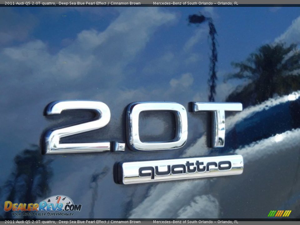 2011 Audi Q5 2.0T quattro Deep Sea Blue Pearl Effect / Cinnamon Brown Photo #10