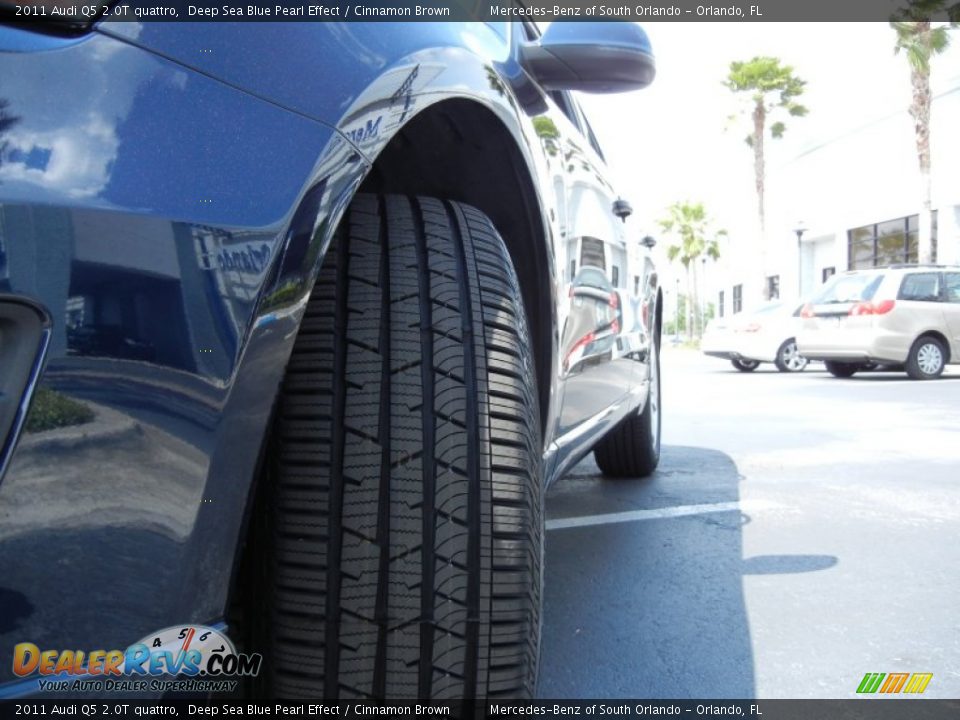 2011 Audi Q5 2.0T quattro Deep Sea Blue Pearl Effect / Cinnamon Brown Photo #11
