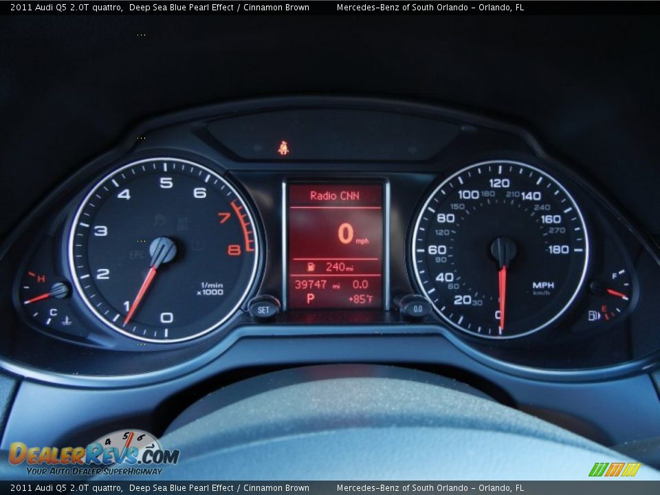 2011 Audi Q5 2.0T quattro Deep Sea Blue Pearl Effect / Cinnamon Brown Photo #23