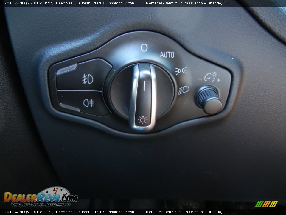 2011 Audi Q5 2.0T quattro Deep Sea Blue Pearl Effect / Cinnamon Brown Photo #27