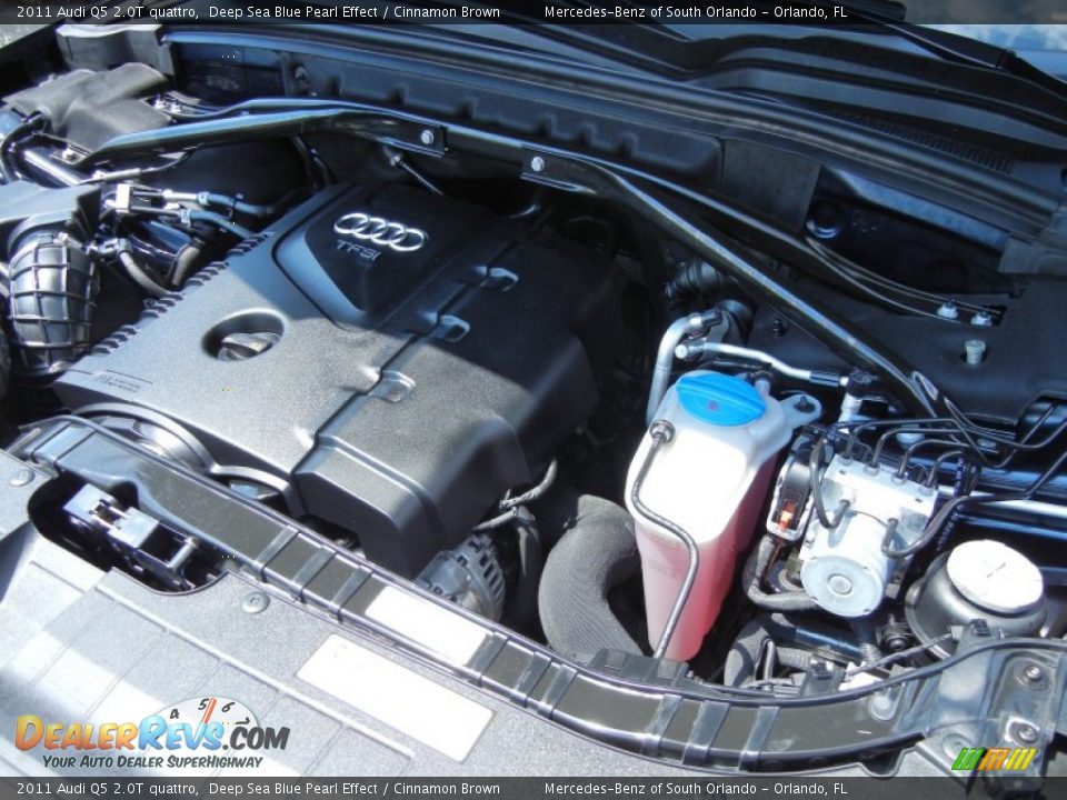 2011 Audi Q5 2.0T quattro Deep Sea Blue Pearl Effect / Cinnamon Brown Photo #30