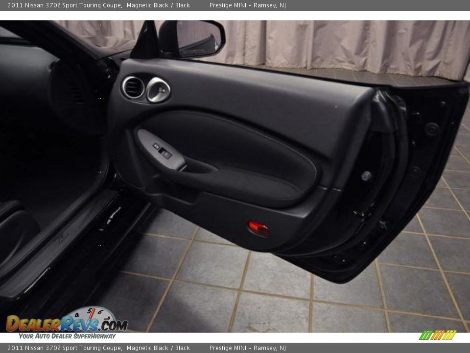 2011 Nissan 370Z Sport Touring Coupe Magnetic Black / Black Photo #8