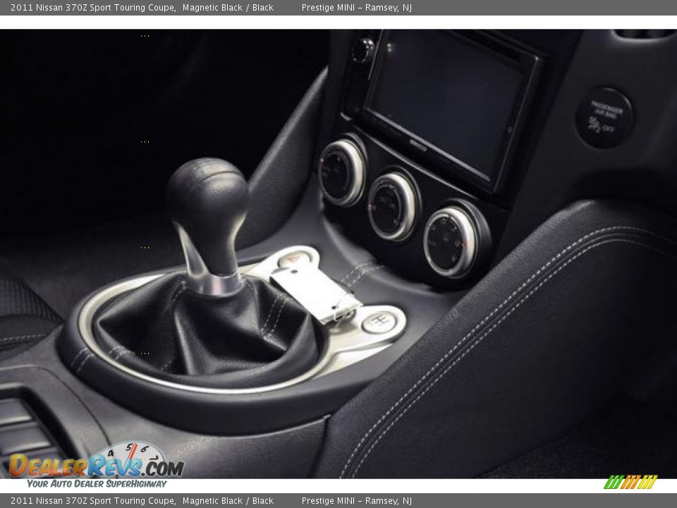 2011 Nissan 370Z Sport Touring Coupe Magnetic Black / Black Photo #11
