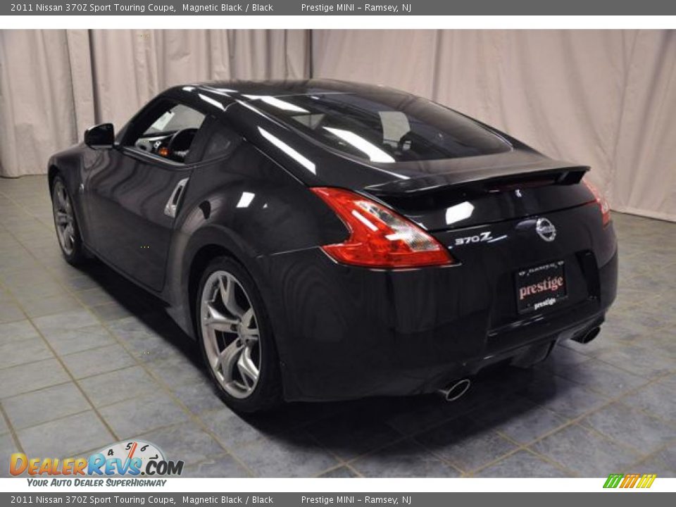 2011 Nissan 370Z Sport Touring Coupe Magnetic Black / Black Photo #18