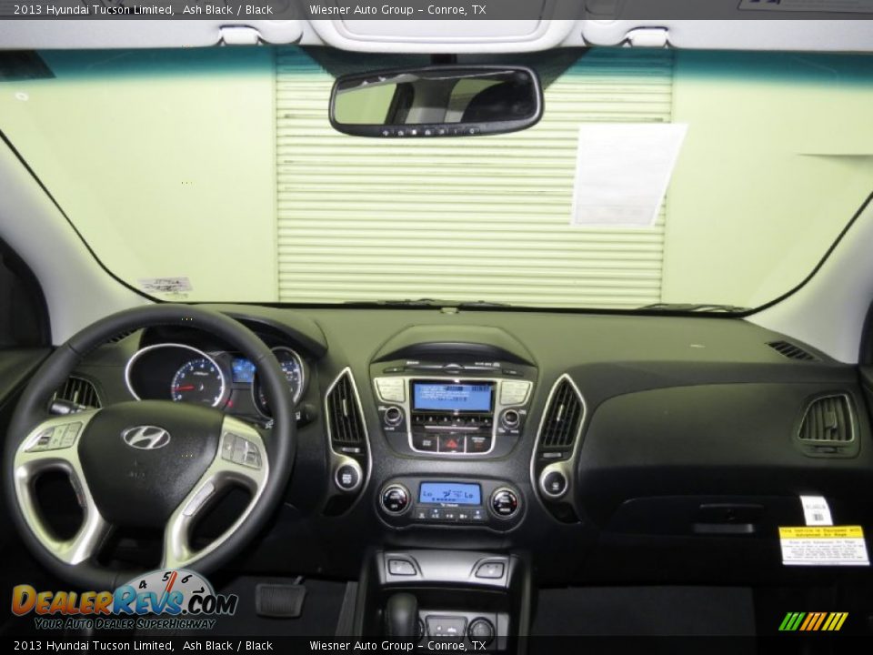 Dashboard of 2013 Hyundai Tucson Limited Photo #3