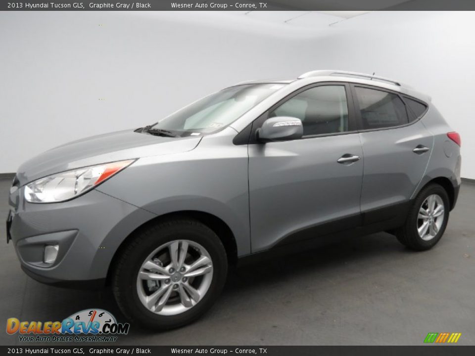 Front 3/4 View of 2013 Hyundai Tucson GLS Photo #1