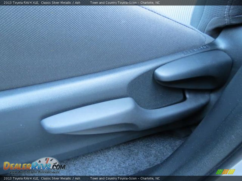 2013 Toyota RAV4 XLE Classic Silver Metallic / Ash Photo #9