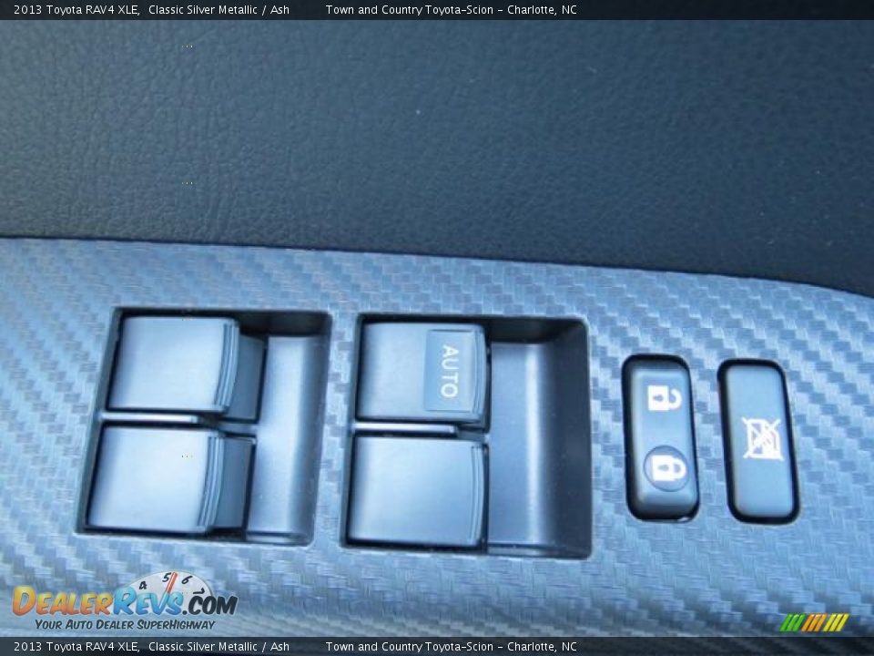 2013 Toyota RAV4 XLE Classic Silver Metallic / Ash Photo #10