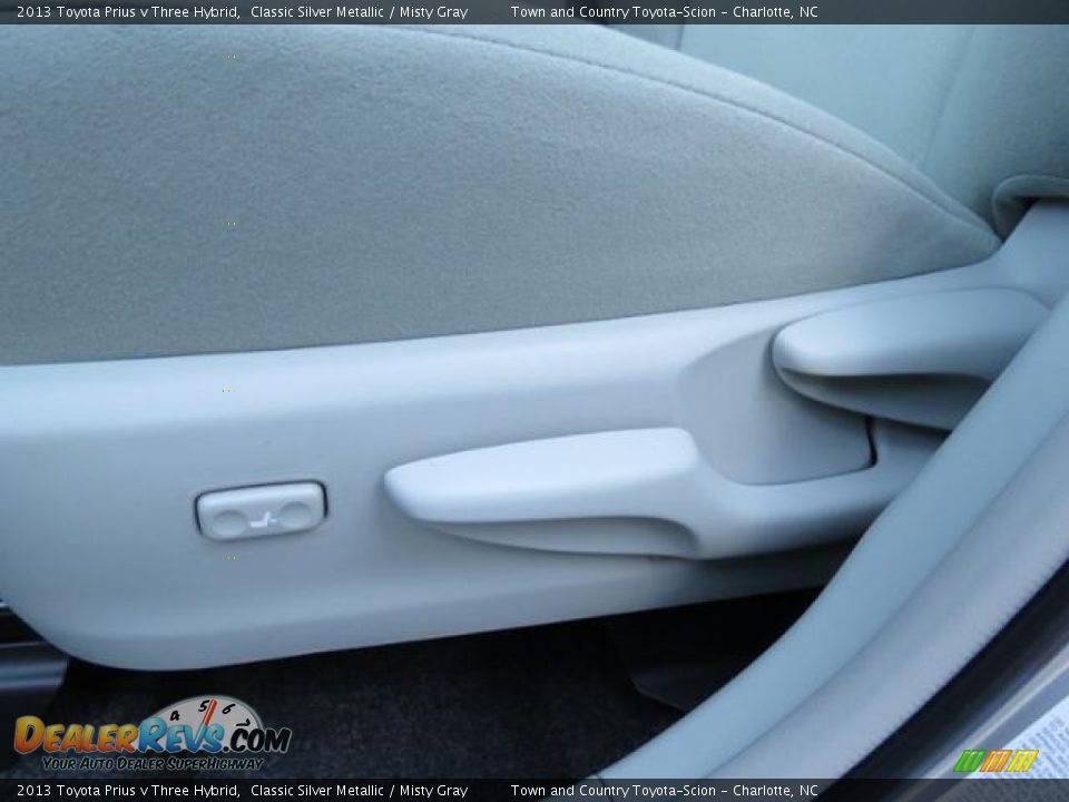 2013 Toyota Prius v Three Hybrid Classic Silver Metallic / Misty Gray Photo #9