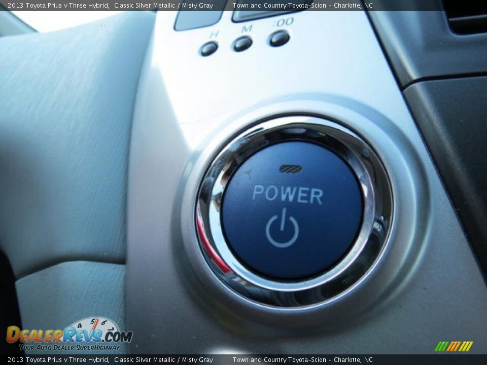2013 Toyota Prius v Three Hybrid Classic Silver Metallic / Misty Gray Photo #17