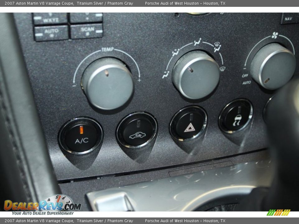 2007 Aston Martin V8 Vantage Coupe Titanium Silver / Phantom Gray Photo #28