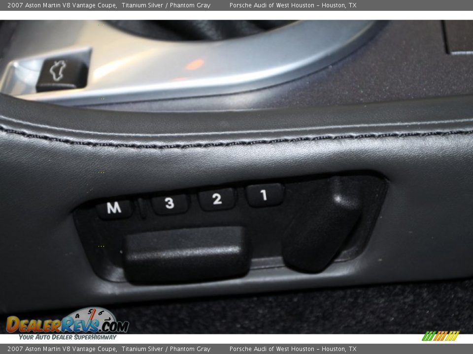 2007 Aston Martin V8 Vantage Coupe Titanium Silver / Phantom Gray Photo #32