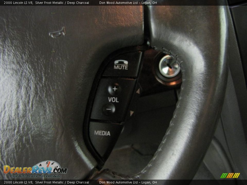 2000 Lincoln LS V8 Silver Frost Metallic / Deep Charcoal Photo #16