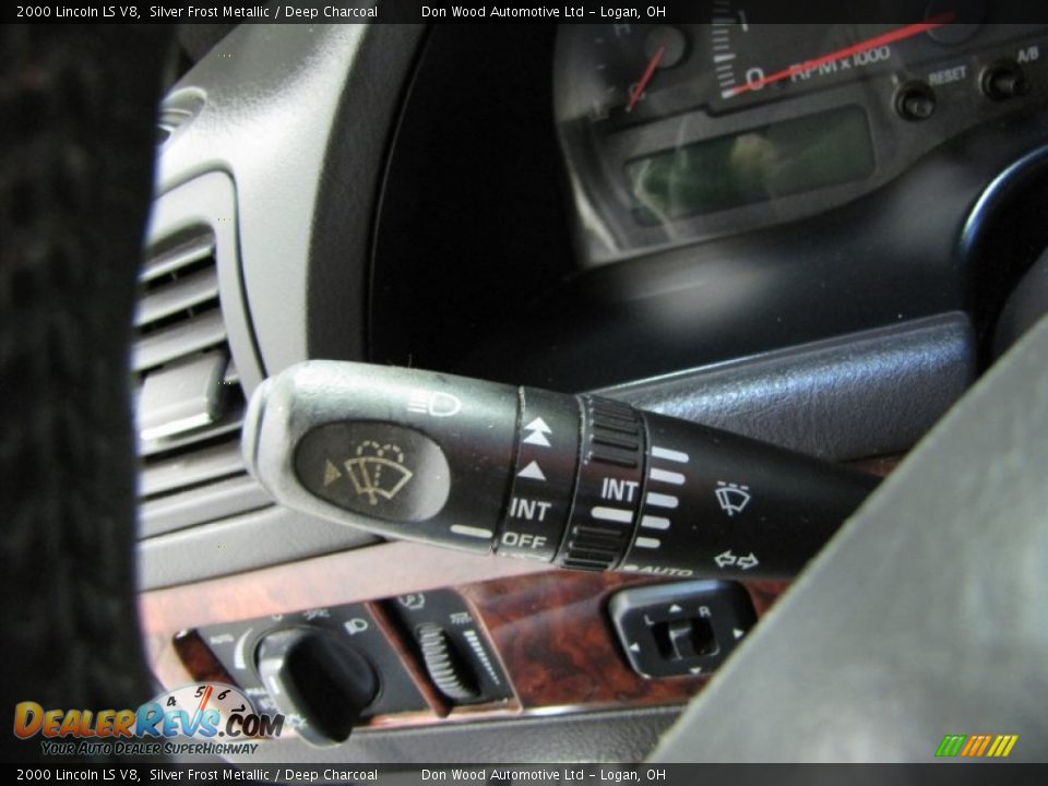 2000 Lincoln LS V8 Silver Frost Metallic / Deep Charcoal Photo #17