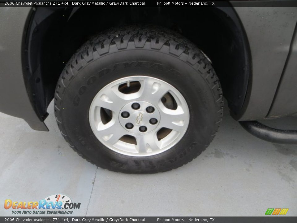 2006 Chevrolet Avalanche Z71 4x4 Dark Gray Metallic / Gray/Dark Charcoal Photo #11