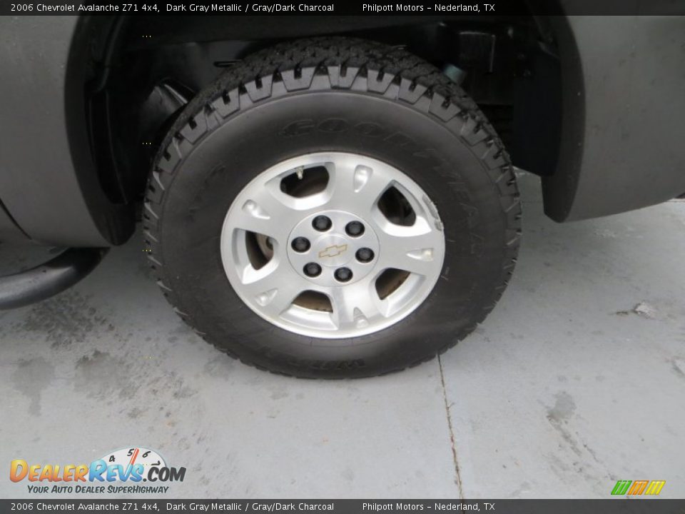 2006 Chevrolet Avalanche Z71 4x4 Dark Gray Metallic / Gray/Dark Charcoal Photo #12