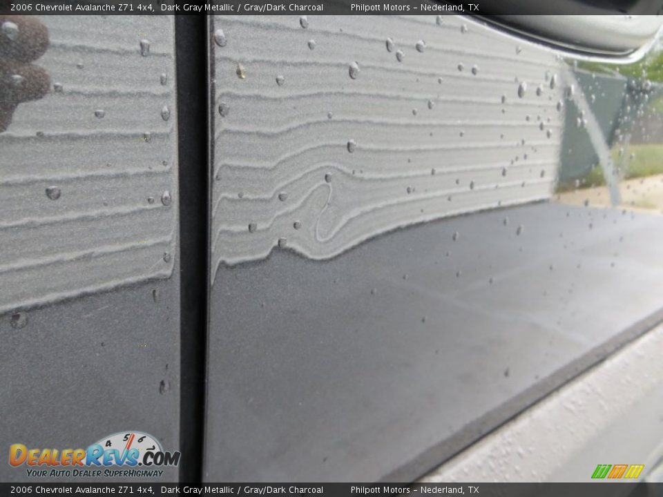 2006 Chevrolet Avalanche Z71 4x4 Dark Gray Metallic / Gray/Dark Charcoal Photo #17