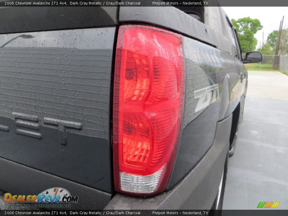 2006 Chevrolet Avalanche Z71 4x4 Dark Gray Metallic / Gray/Dark Charcoal Photo #20