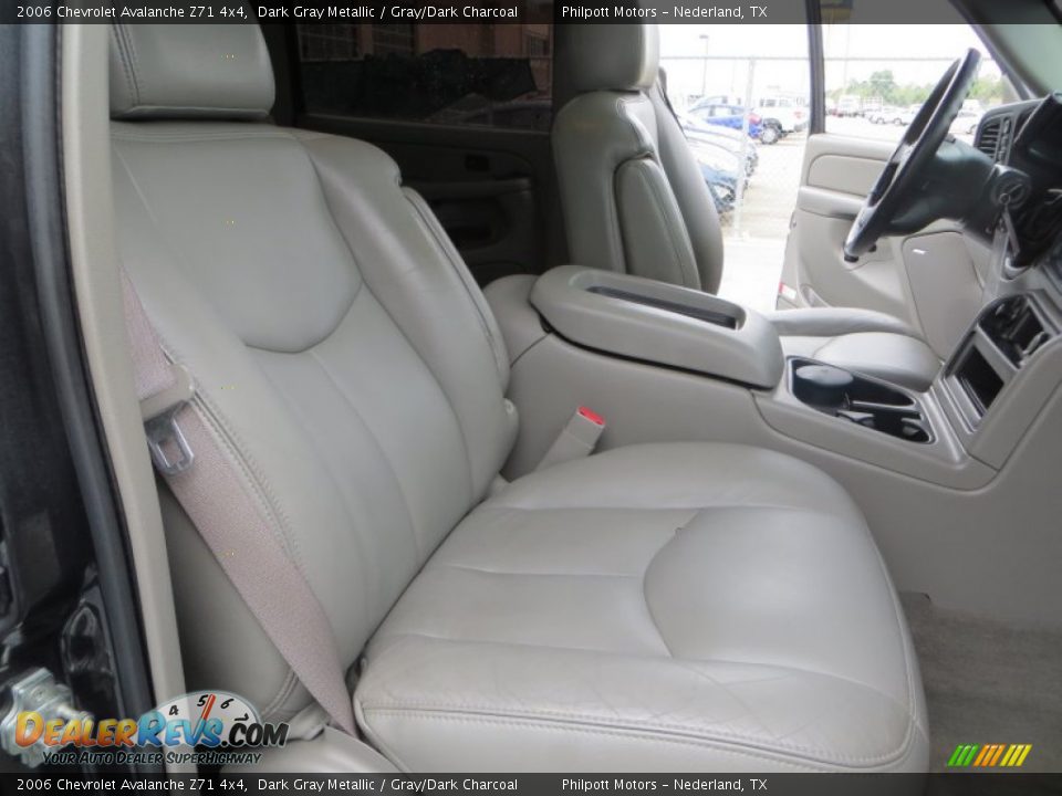 2006 Chevrolet Avalanche Z71 4x4 Dark Gray Metallic / Gray/Dark Charcoal Photo #25