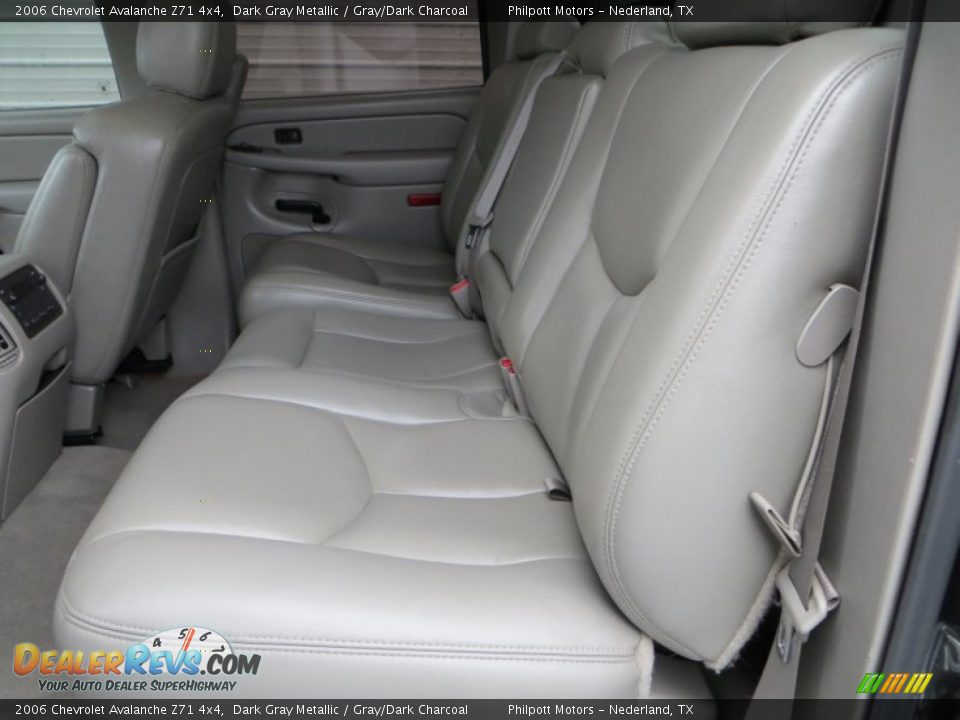 2006 Chevrolet Avalanche Z71 4x4 Dark Gray Metallic / Gray/Dark Charcoal Photo #30