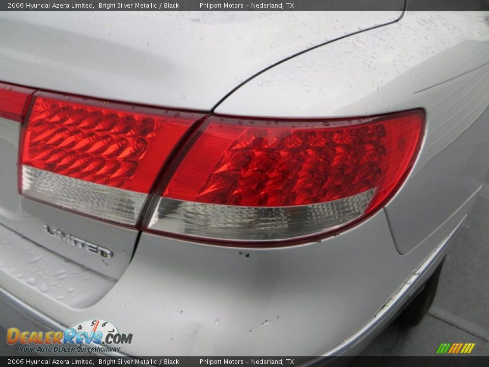 2006 Hyundai Azera Limited Bright Silver Metallic / Black Photo #17