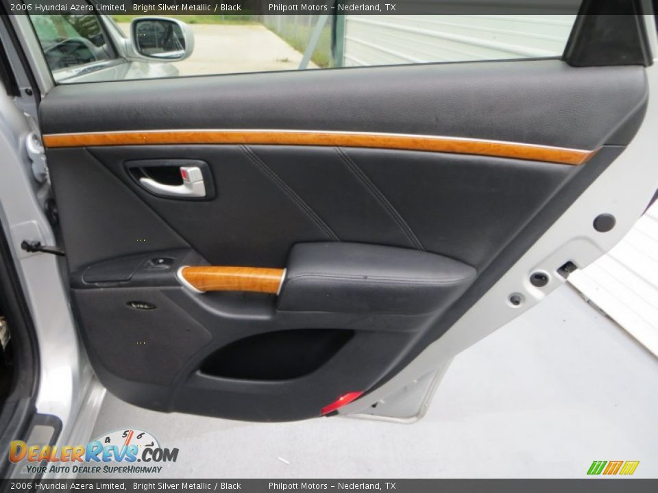 2006 Hyundai Azera Limited Bright Silver Metallic / Black Photo #27