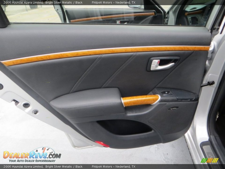 2006 Hyundai Azera Limited Bright Silver Metallic / Black Photo #29
