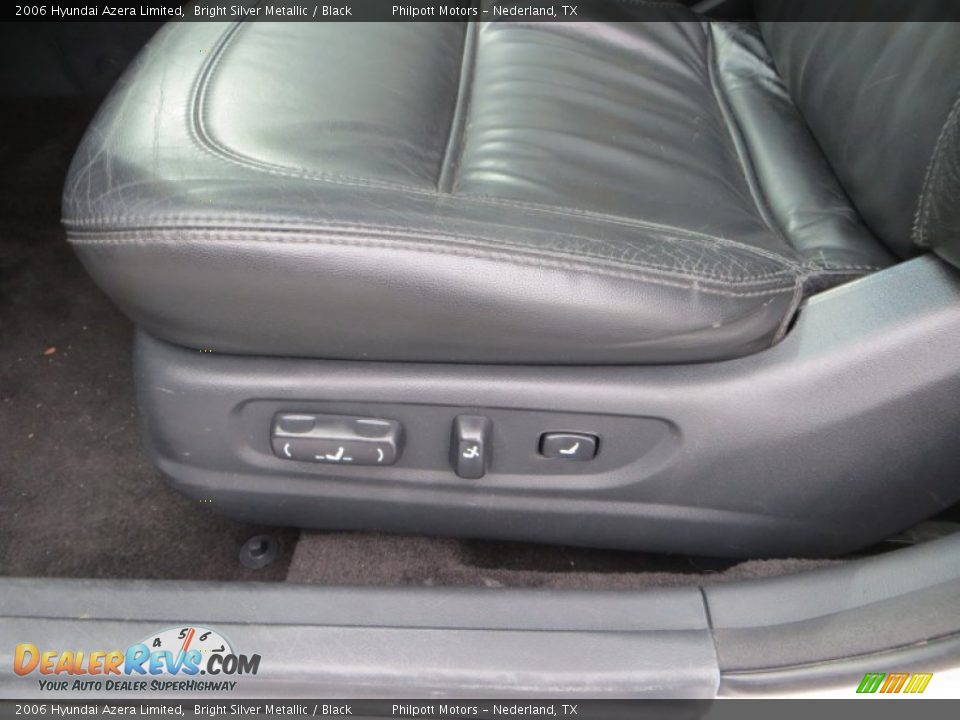 2006 Hyundai Azera Limited Bright Silver Metallic / Black Photo #35