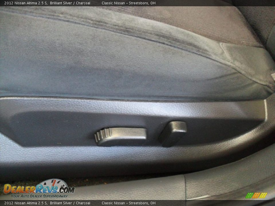 2012 Nissan Altima 2.5 S Brilliant Silver / Charcoal Photo #21