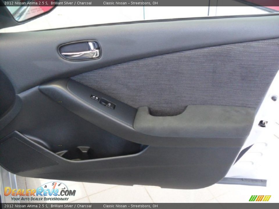 2012 Nissan Altima 2.5 S Brilliant Silver / Charcoal Photo #32