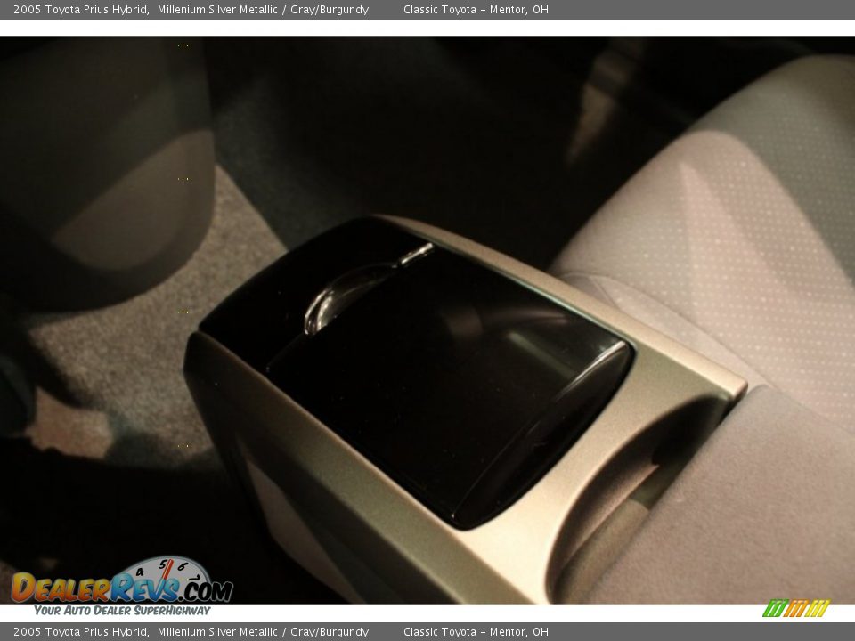 2005 Toyota Prius Hybrid Millenium Silver Metallic / Gray/Burgundy Photo #20