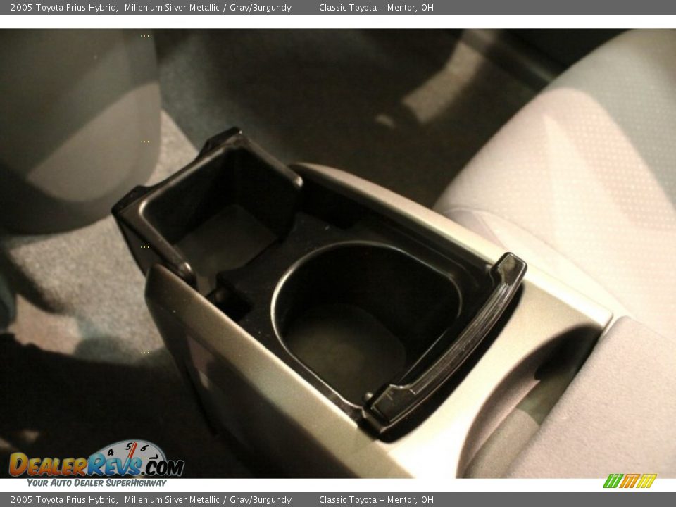 2005 Toyota Prius Hybrid Millenium Silver Metallic / Gray/Burgundy Photo #21