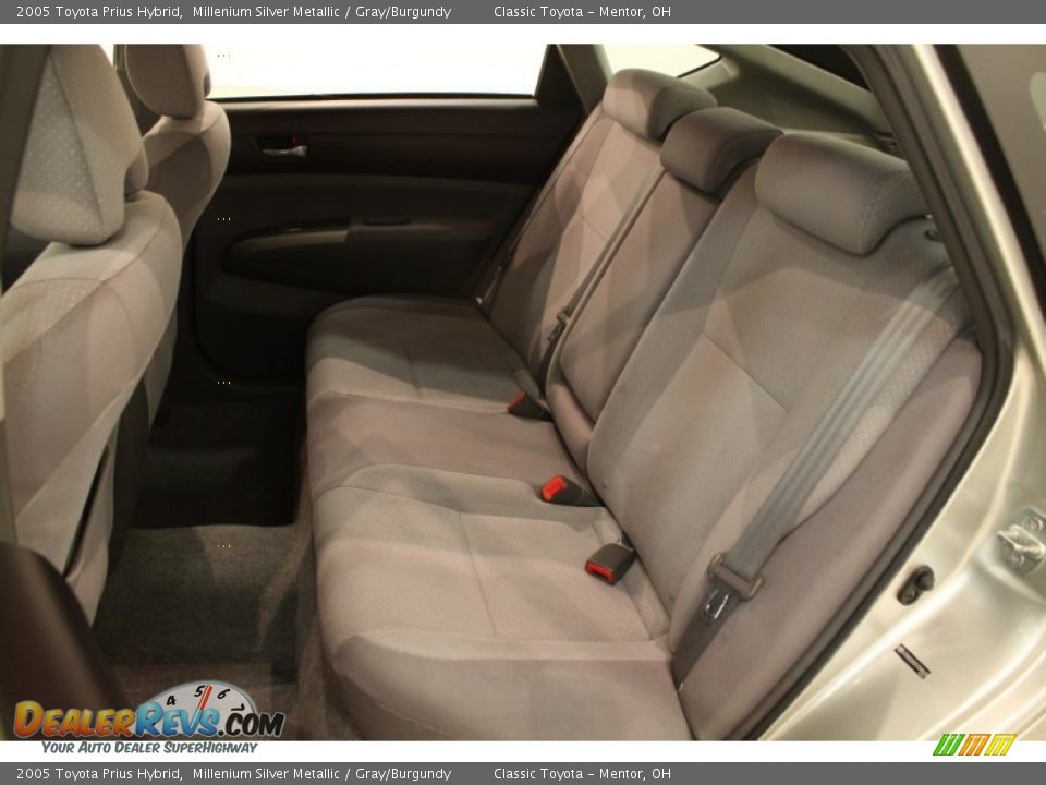 2005 Toyota Prius Hybrid Millenium Silver Metallic / Gray/Burgundy Photo #24