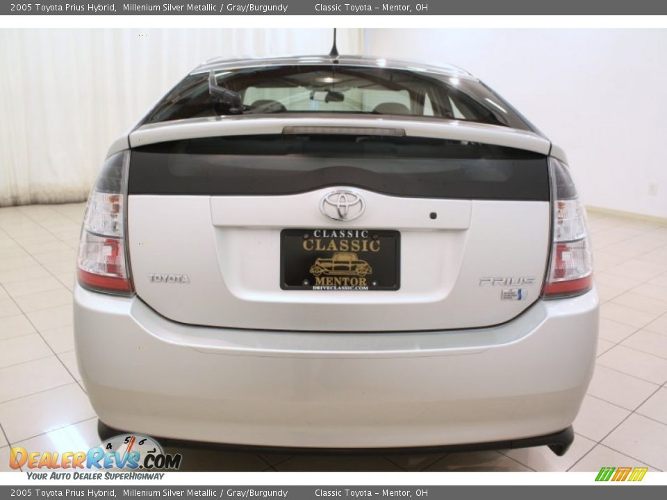 2005 Toyota Prius Hybrid Millenium Silver Metallic / Gray/Burgundy Photo #25
