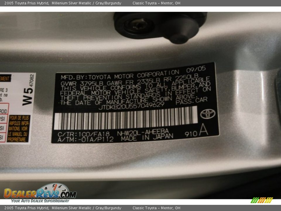 2005 Toyota Prius Hybrid Millenium Silver Metallic / Gray/Burgundy Photo #28