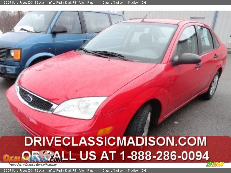2005 Ford Focus ZX4 S Sedan Infra-Red / Dark Flint/Light Flint Photo #1