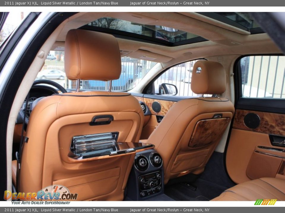 2011 Jaguar XJ XJL Liquid Silver Metallic / London Tan/Navy Blue Photo #18