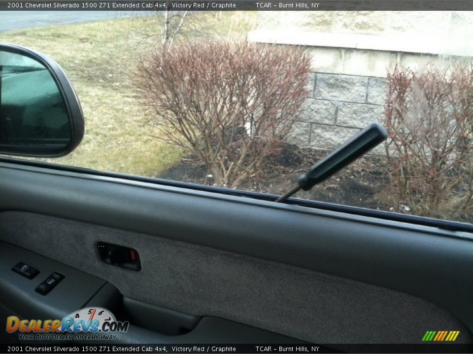 2001 Chevrolet Silverado 1500 Z71 Extended Cab 4x4 Victory Red / Graphite Photo #11