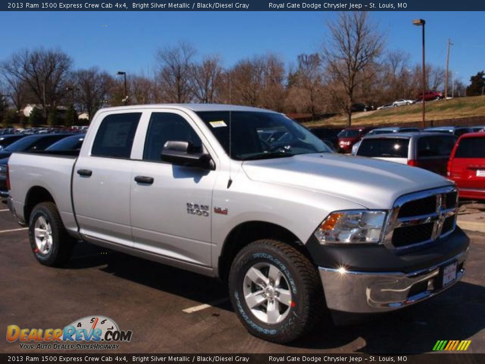 2013 Ram 1500 Express Crew Cab 4x4 Bright Silver Metallic / Black/Diesel Gray Photo #2