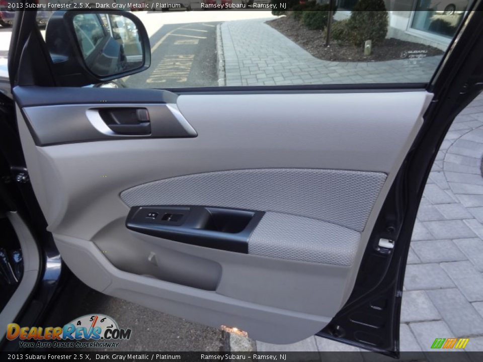 2013 Subaru Forester 2.5 X Dark Gray Metallic / Platinum Photo #27