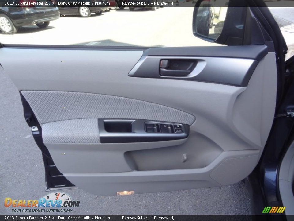 2013 Subaru Forester 2.5 X Dark Gray Metallic / Platinum Photo #29