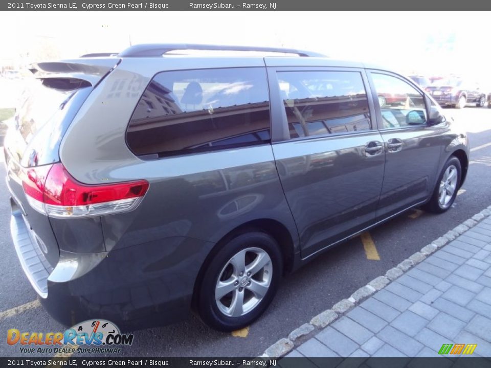 2011 Toyota Sienna LE Cypress Green Pearl / Bisque Photo #8