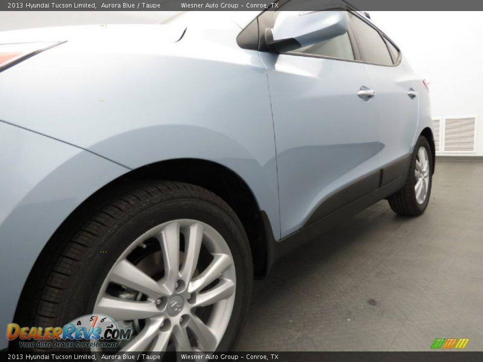 2013 Hyundai Tucson Limited Aurora Blue / Taupe Photo #5