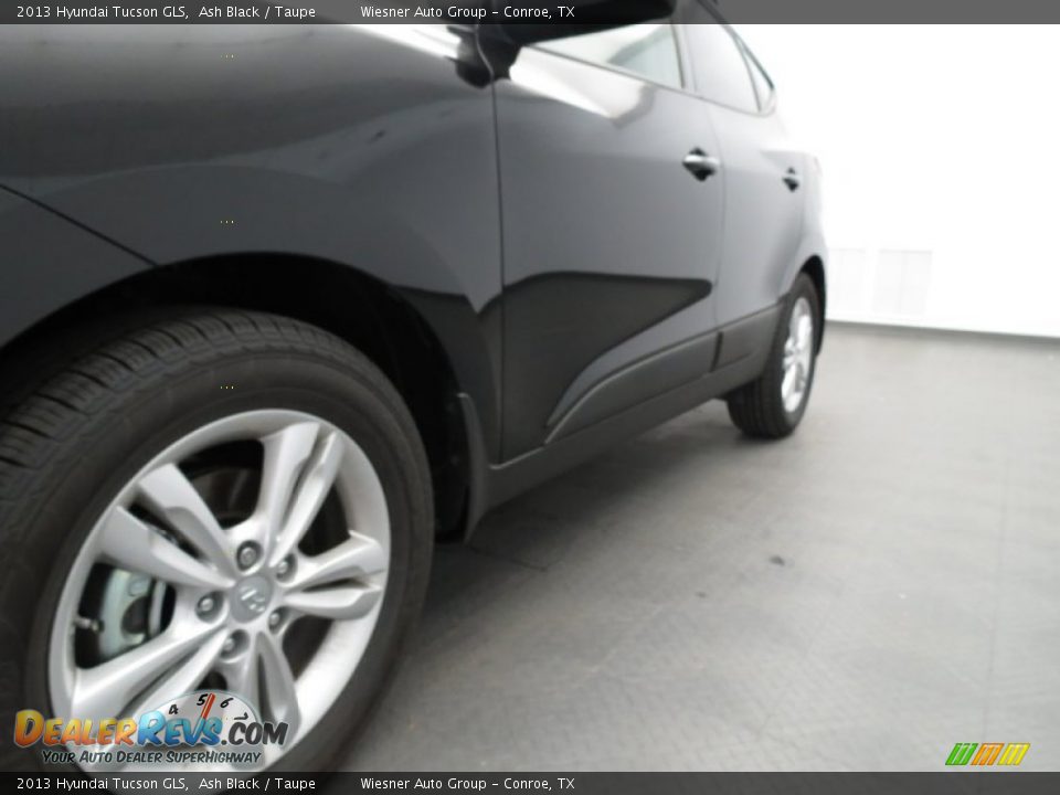 2013 Hyundai Tucson GLS Ash Black / Taupe Photo #5