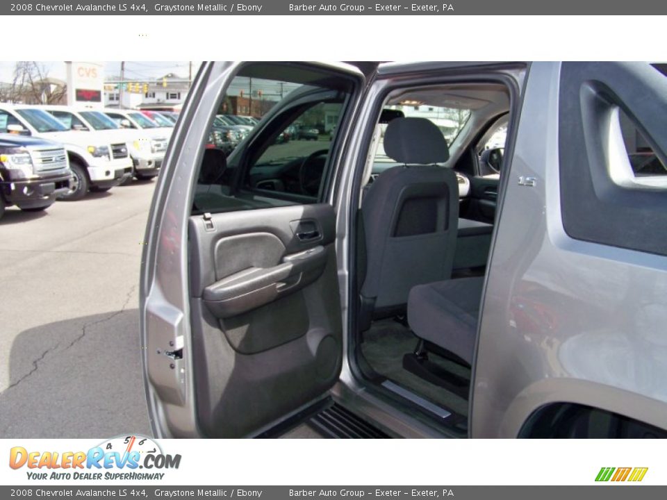2008 Chevrolet Avalanche LS 4x4 Graystone Metallic / Ebony Photo #14