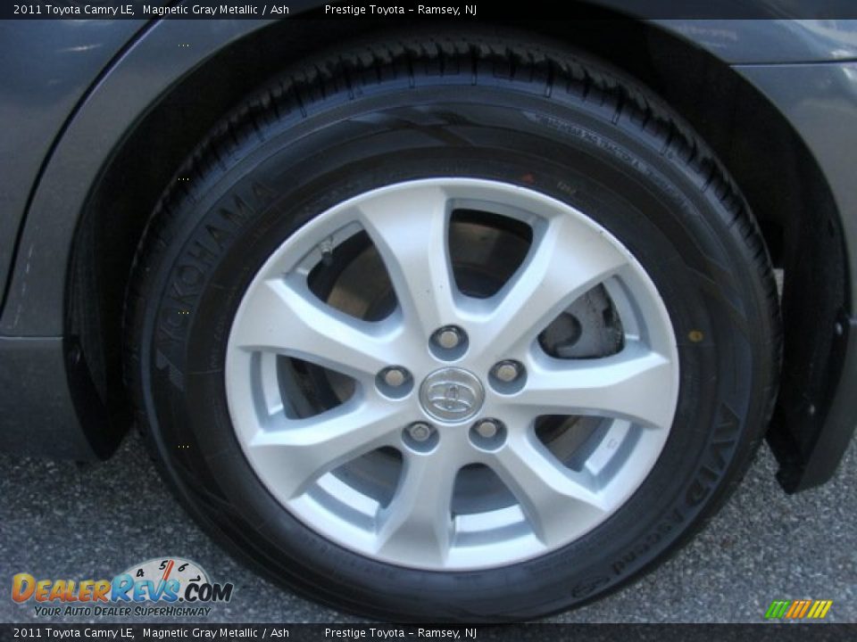 2011 Toyota Camry LE Magnetic Gray Metallic / Ash Photo #14