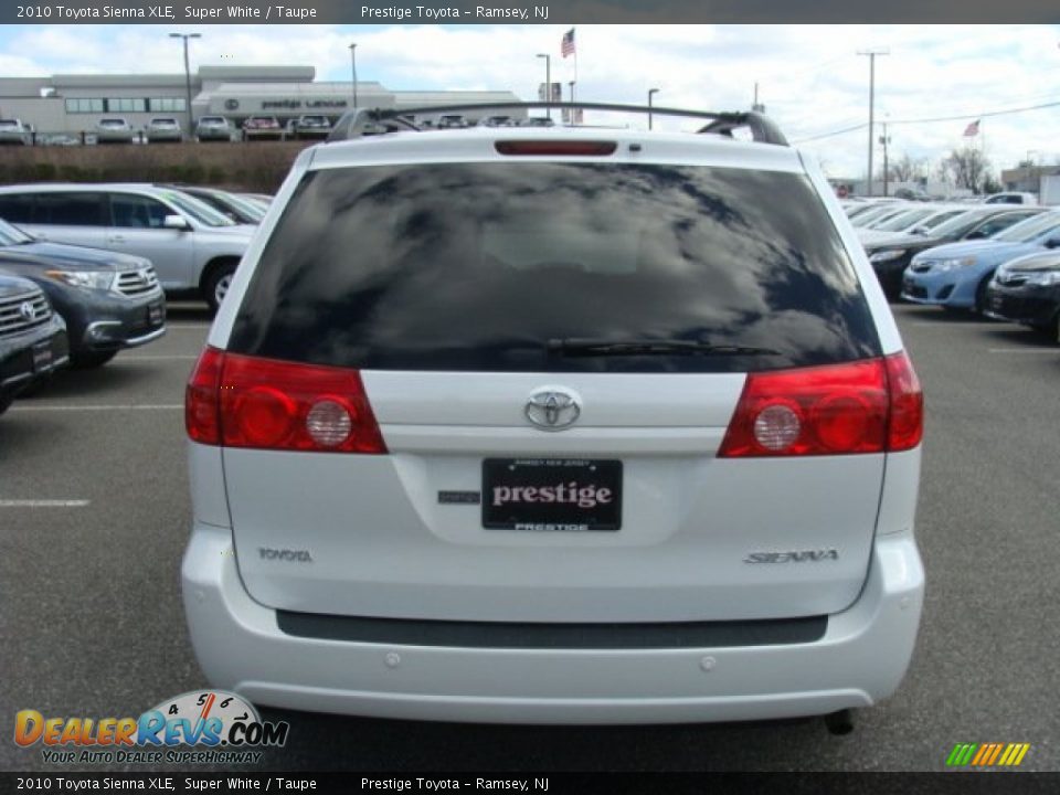 2010 Toyota Sienna XLE Super White / Taupe Photo #5