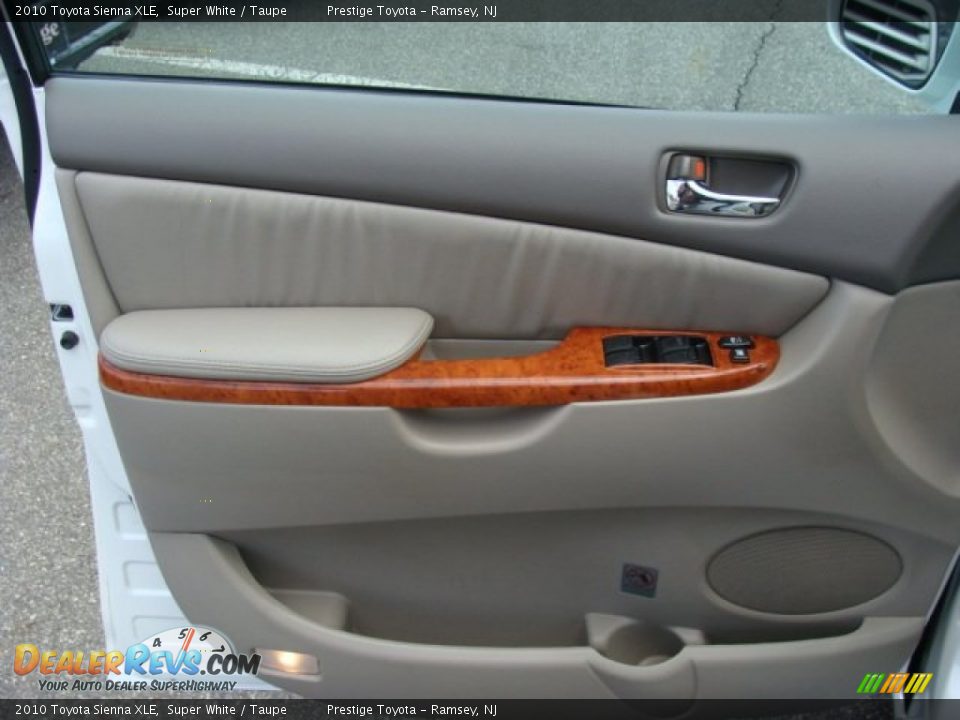 2010 Toyota Sienna XLE Super White / Taupe Photo #6