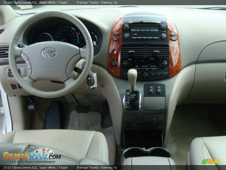 2010 Toyota Sienna XLE Super White / Taupe Photo #9